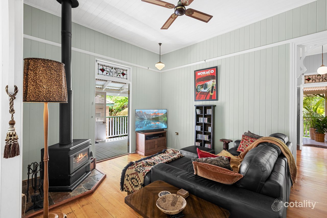 8 Karri Ct, Mapleton, QLD 4560