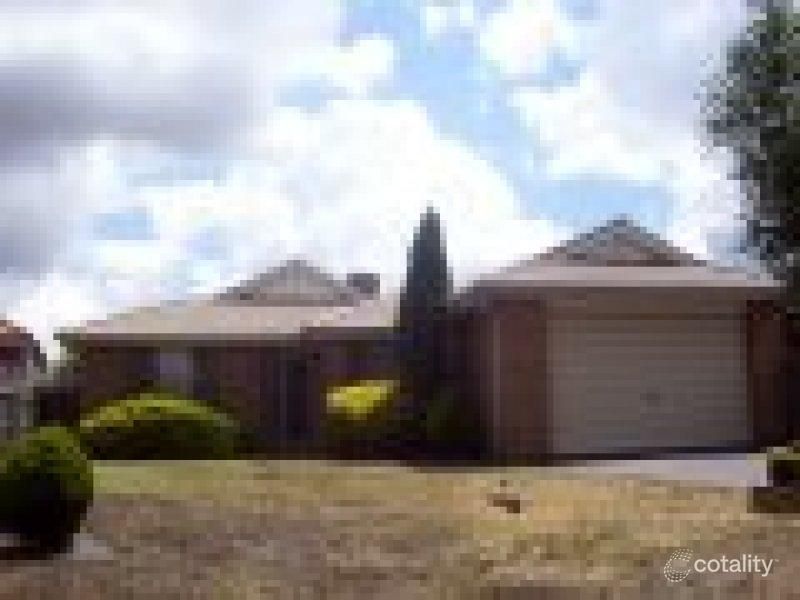 13 Reading Cl, Roxburgh Park, VIC 3064