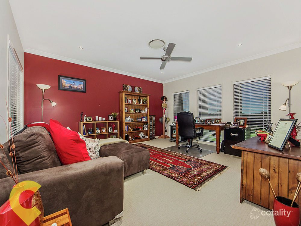15 Rockford Dr, Bellbird Park, QLD 4300
