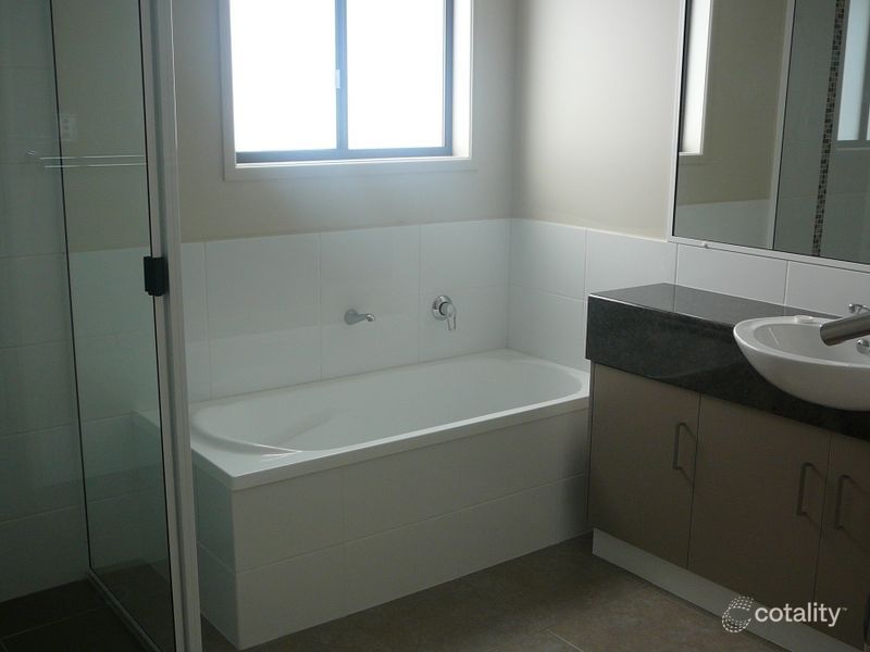 22 Stewart Ave, Warwick, QLD 4370