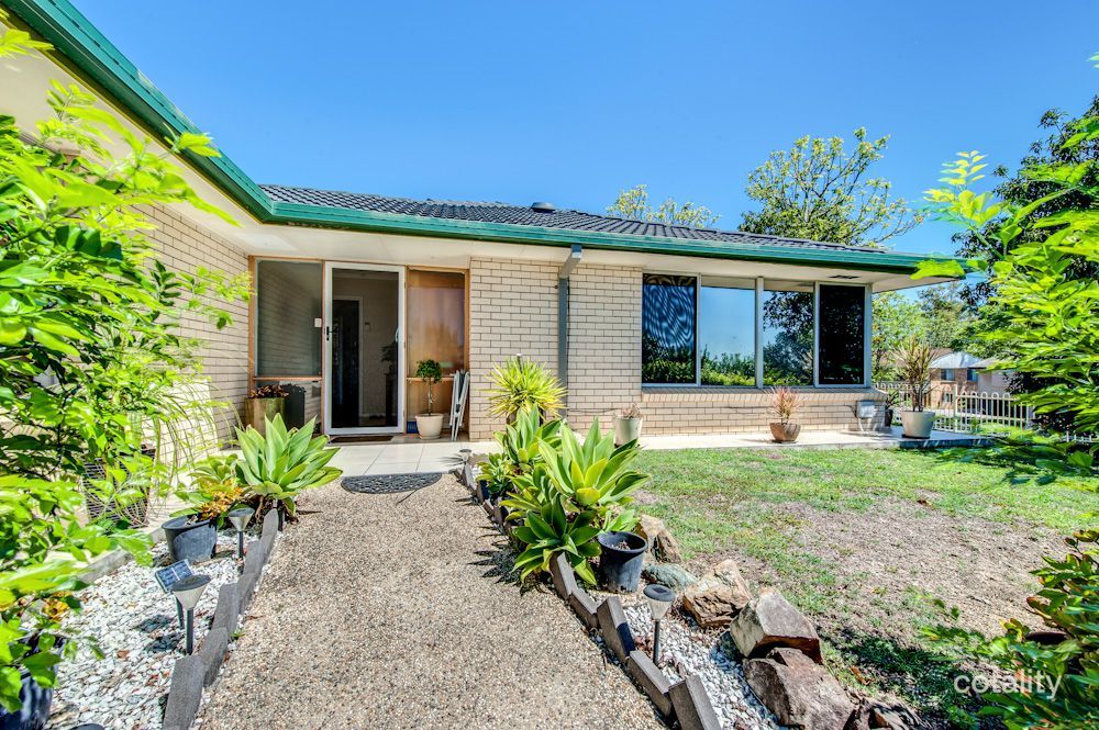 29 Dandenong Rd, Jamboree Heights, QLD 4074