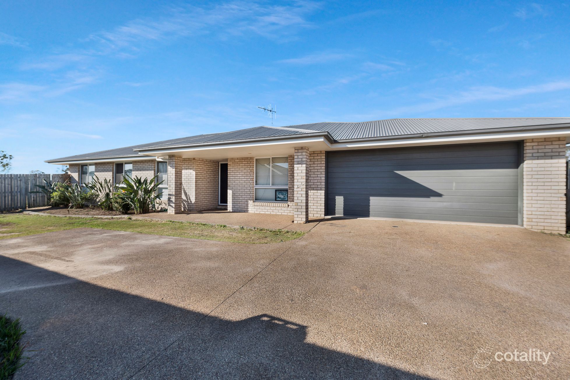52 Neville Dr, Branyan, QLD 4670