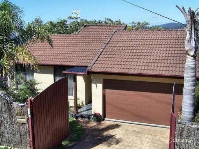 16 Henrys Rd, Forresters Beach, NSW 2260