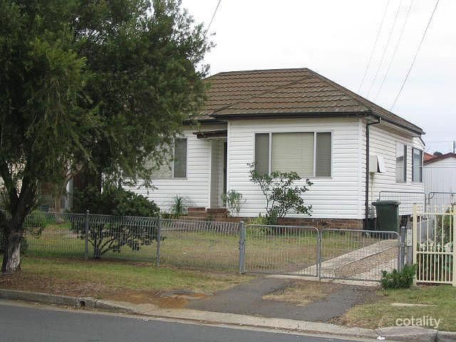 41 Salisbury St, Canley Heights, NSW 2166