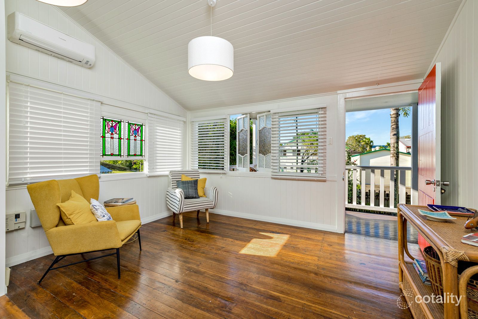 11 Ascot Ave, Westcourt, QLD 4870