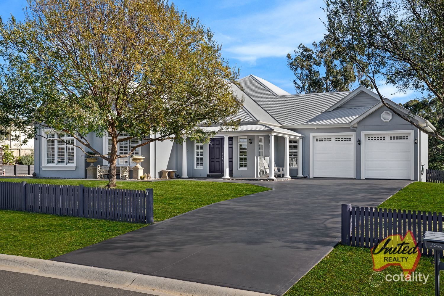 7 Domenics Pl, Grasmere, NSW 2570