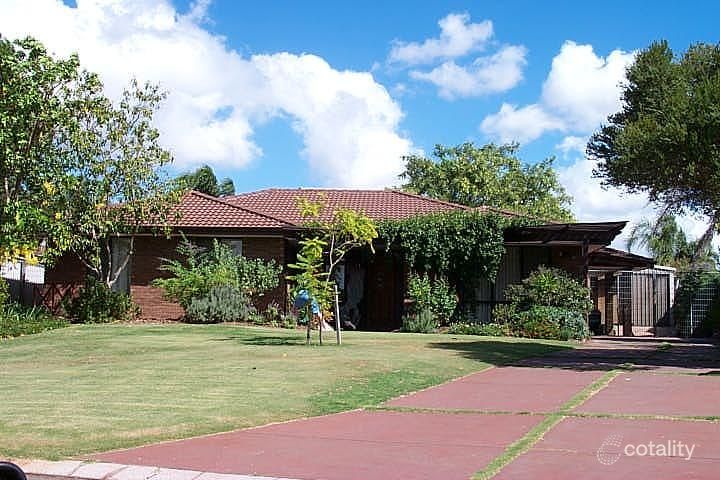 3 Gallant Ct, Thornlie, WA 6108