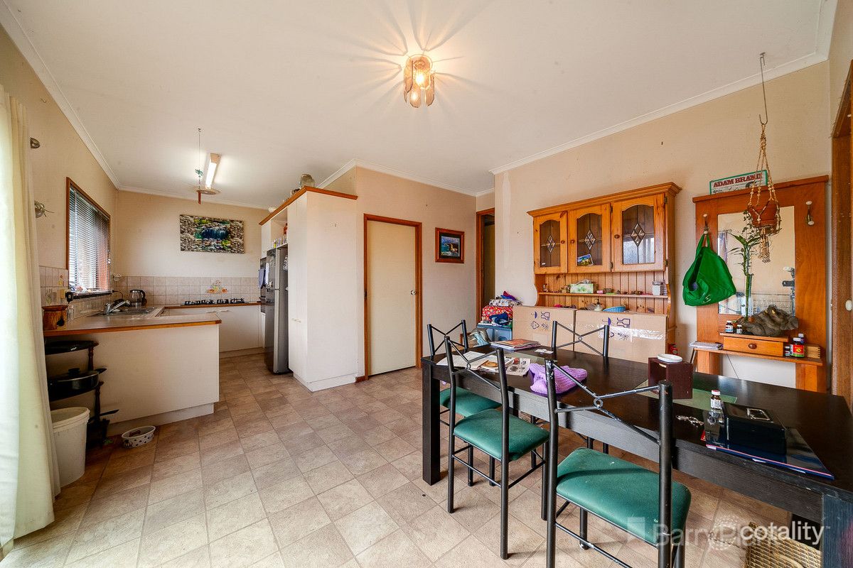 10 Armstrong Ave, Drouin, VIC 3818