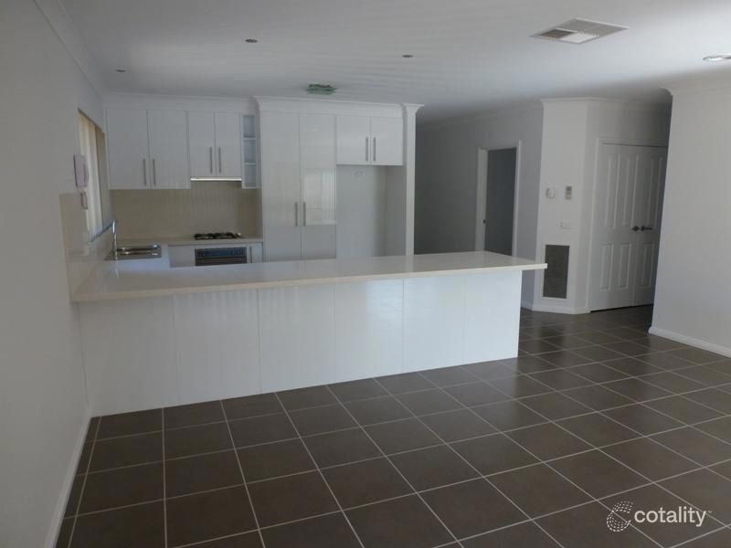 15 Cottlesloe Ct, West Wodonga, VIC 3690