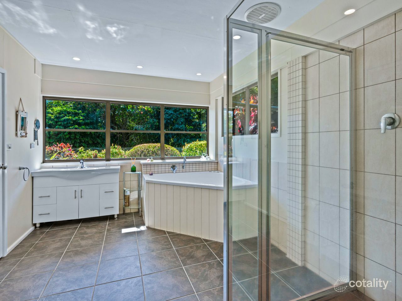 3066 Gillies Range Rd, Lake Barrine, QLD 4884