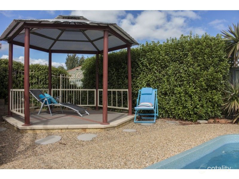 7 Samuel Ct, Young, NSW 2594