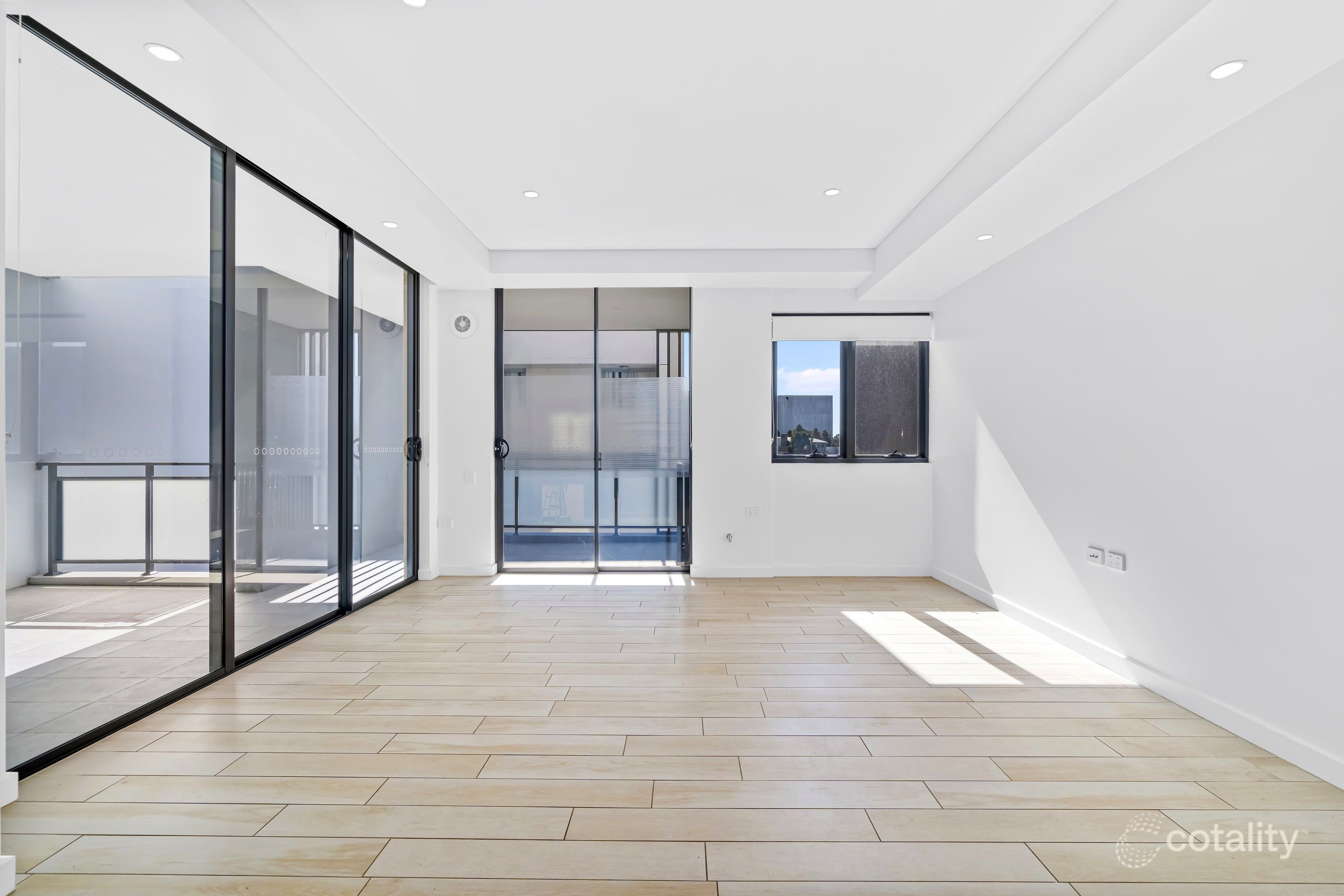 37-39 Loftus Cres, Homebush, NSW 2140