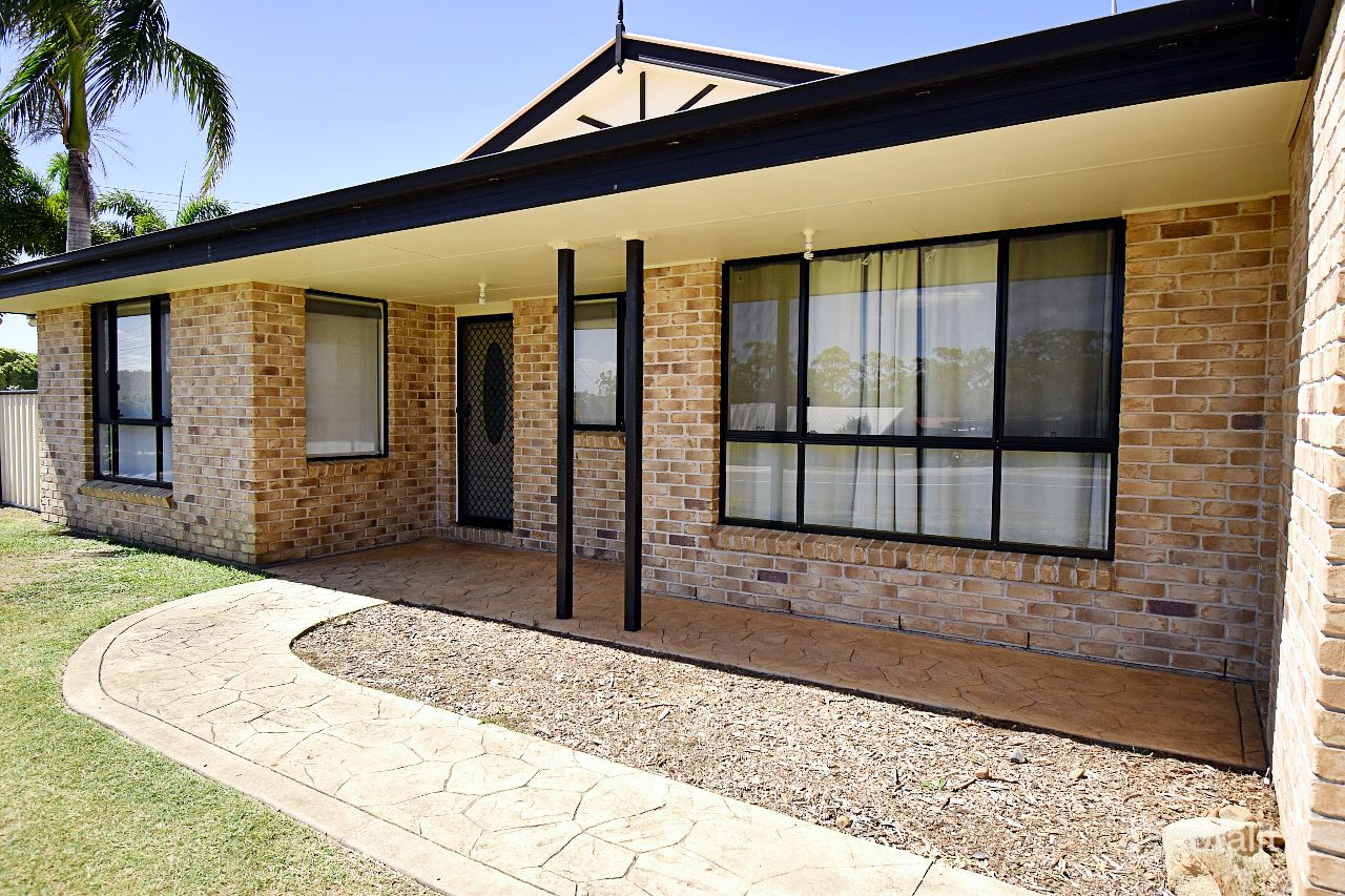 76 Booth Ave, Tannum Sands, QLD 4680