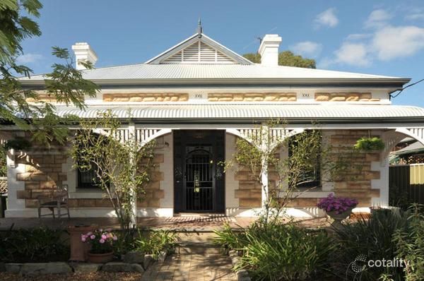 2 Gurrs Rd, Kensington Park, SA 5068