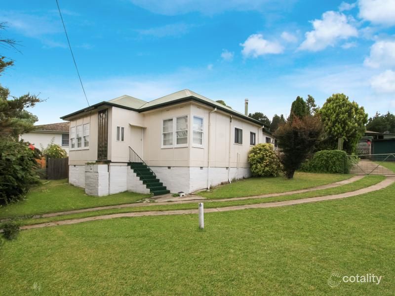 4 Bradley St, Cooma, NSW 2630