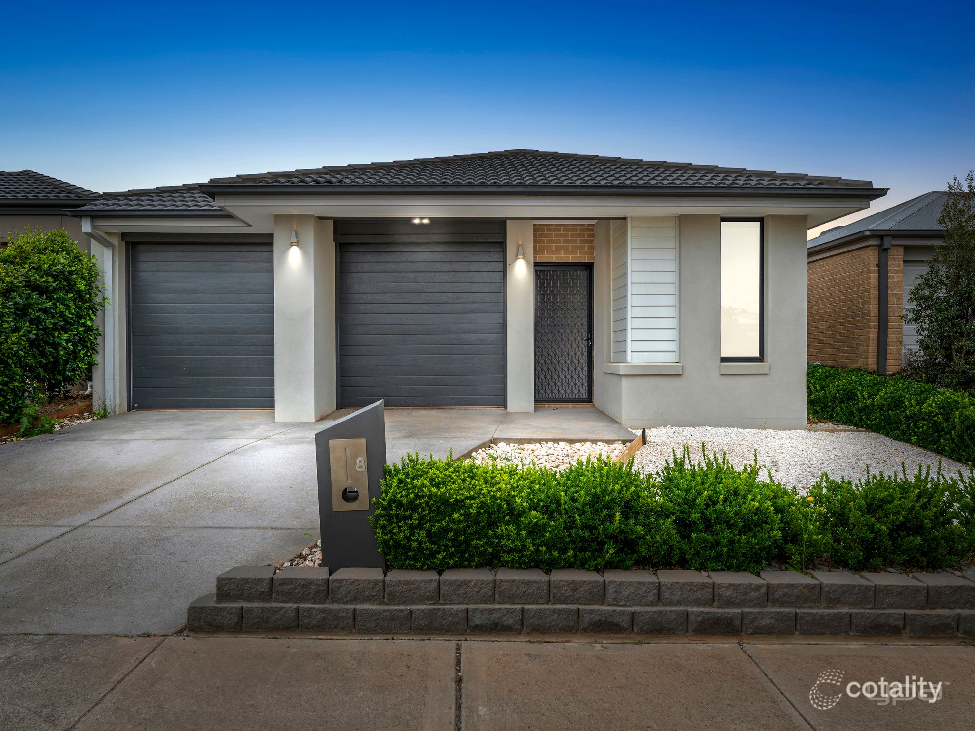 8 Amble Way, Weir Views, VIC 3338