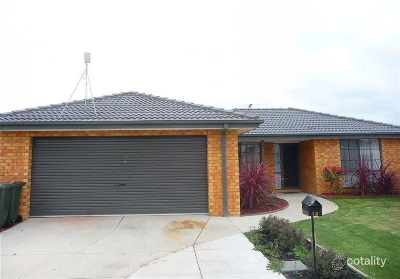 14 Oak Ave, Longwarry, VIC 3816