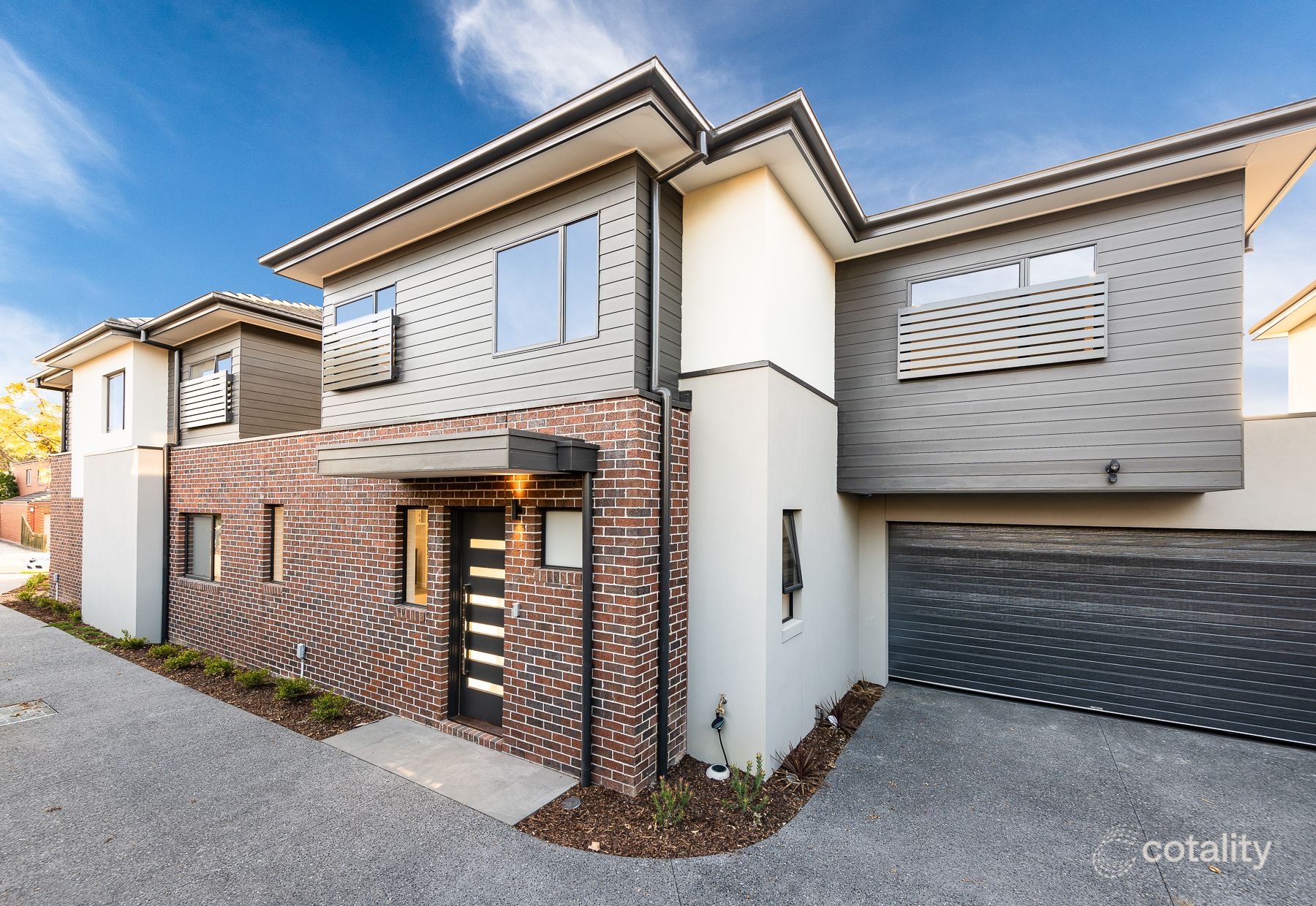 2/7 Daly St, Doncaster East, VIC 3109