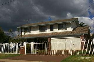 8 Banksia St, Newtown, QLD 4350