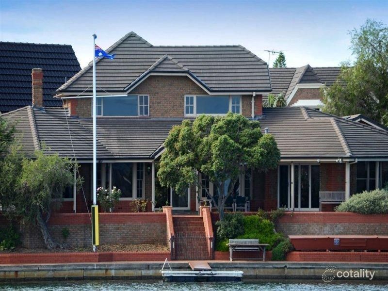 33 Martin Ct, West Lakes, SA 5021