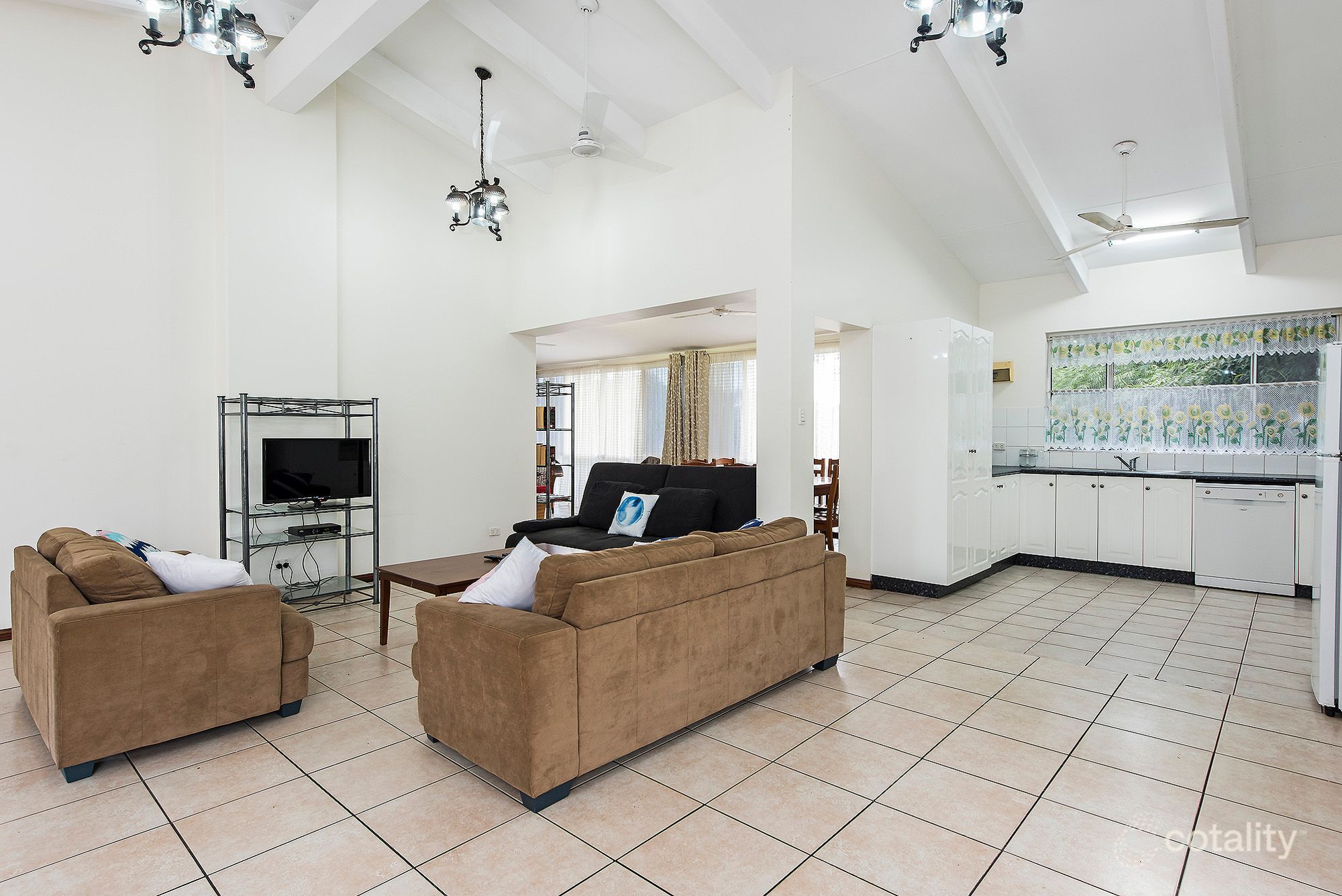 2 Craig Cres, Coconut Grove, NT 0810