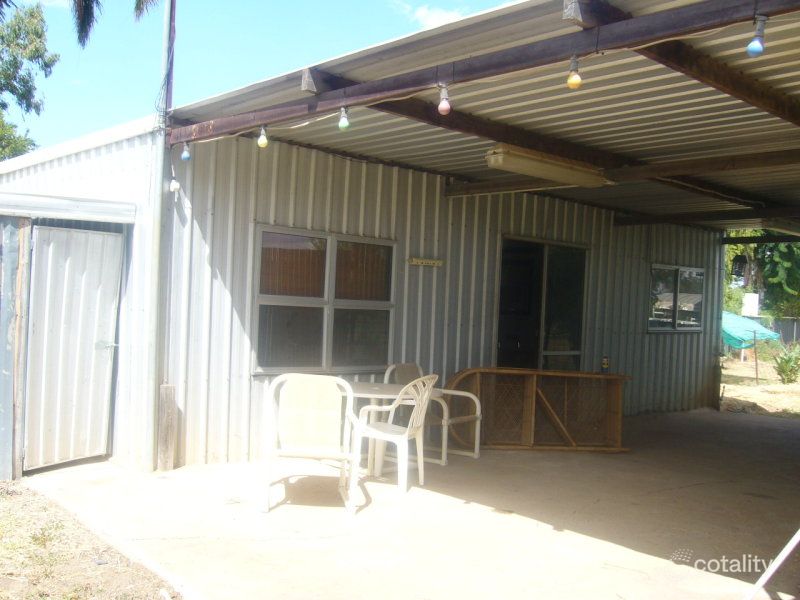 23 Bowen St, St George, QLD 4487