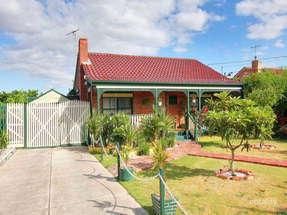 24 Whitelaw St, Reservoir, VIC 3073