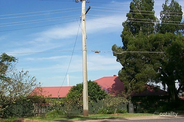 9 Sir Samuel Griffith Dr, Toowong, QLD 4066