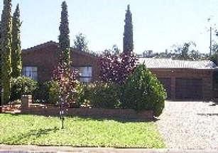 8 Mcmahon St, Griffith, NSW 2680