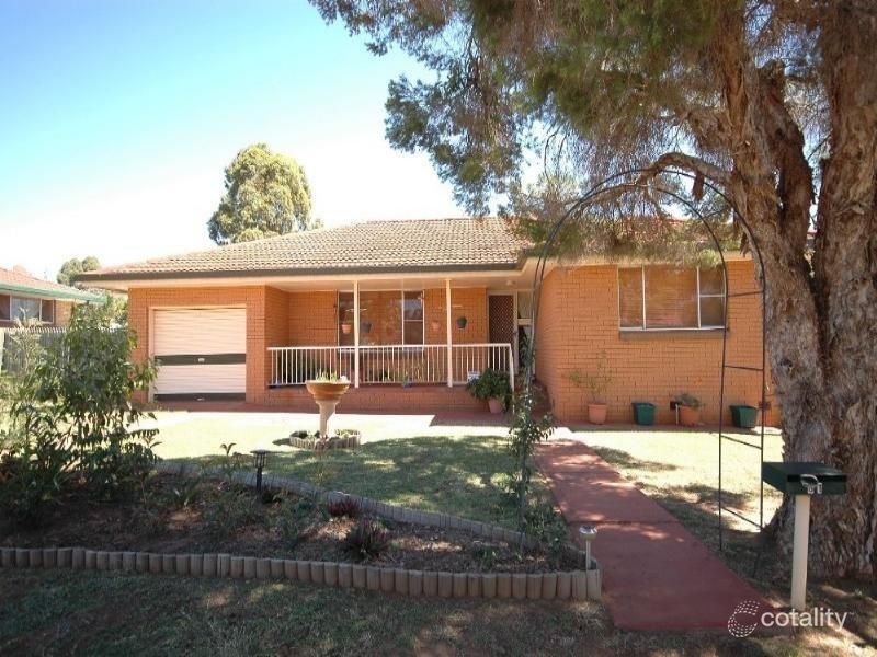 81 Proposch St, Oakey, QLD 4401
