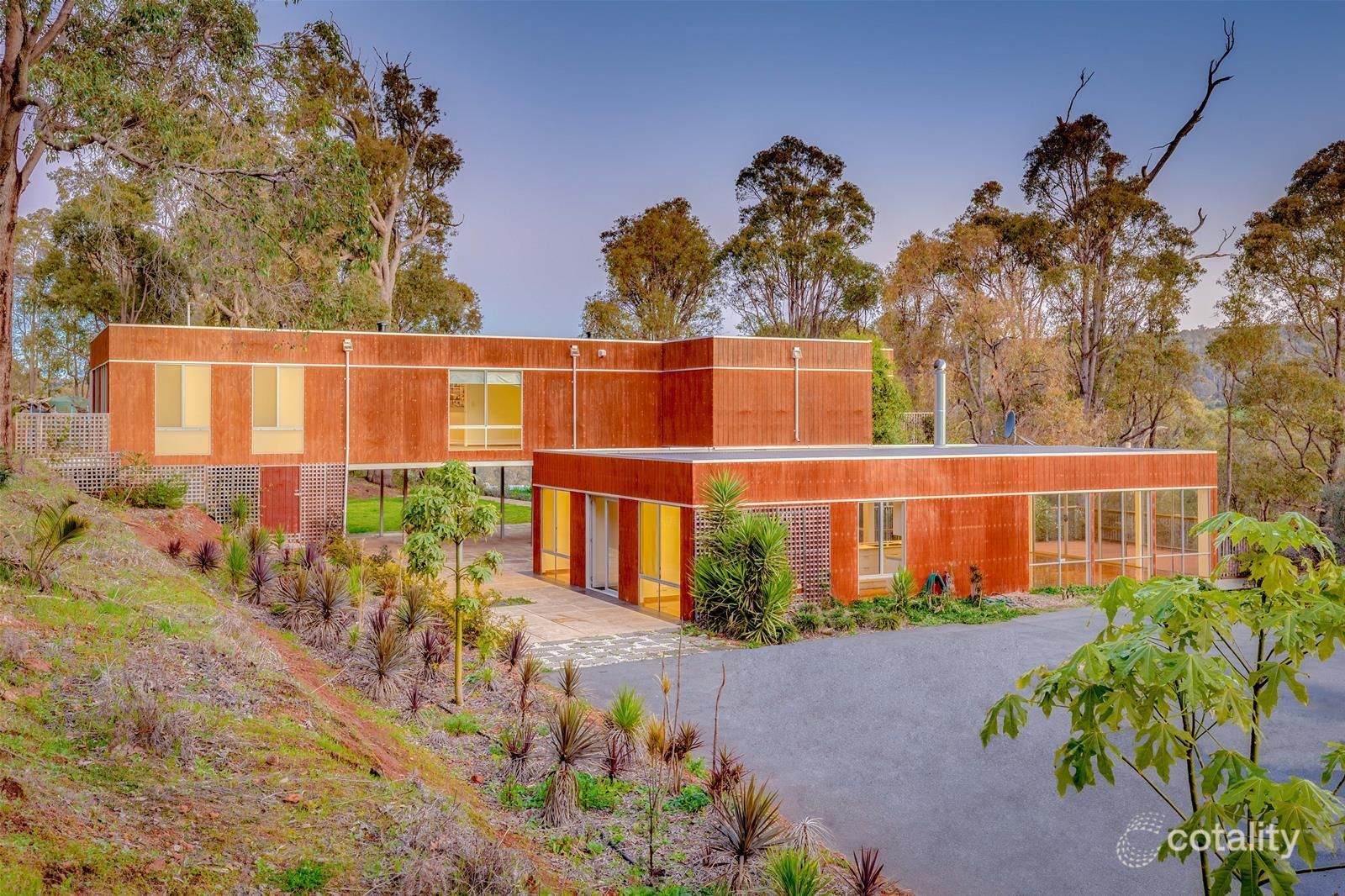 276 Croyden Rd, Roleystone, WA 6111