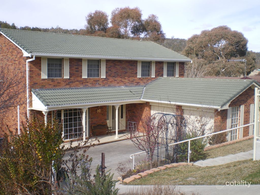 37 Kiah Ave, Cooma, NSW 2630