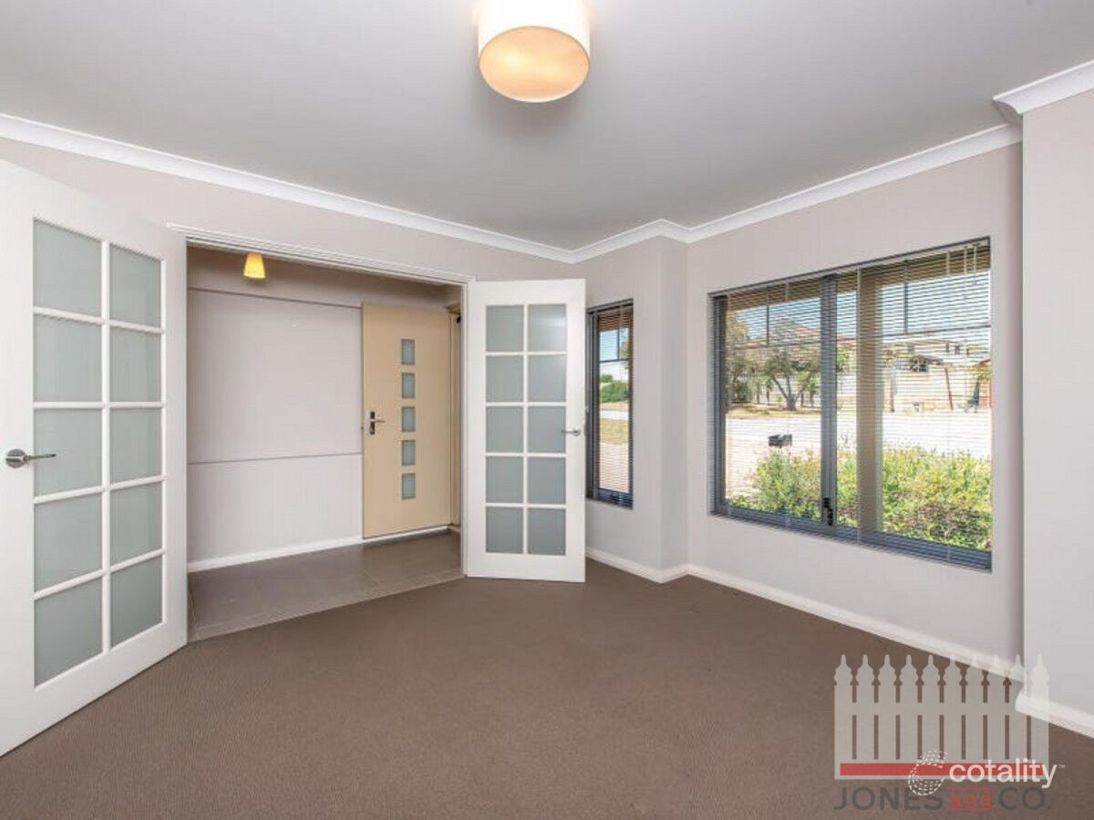12 Maurice St, Embleton, WA 6062