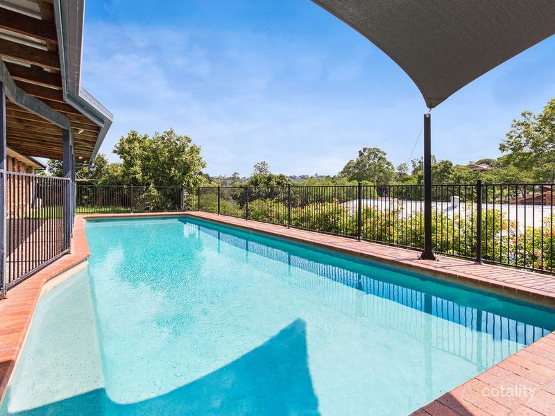 3 Shadowood St, Kenmore Hills, QLD 4069