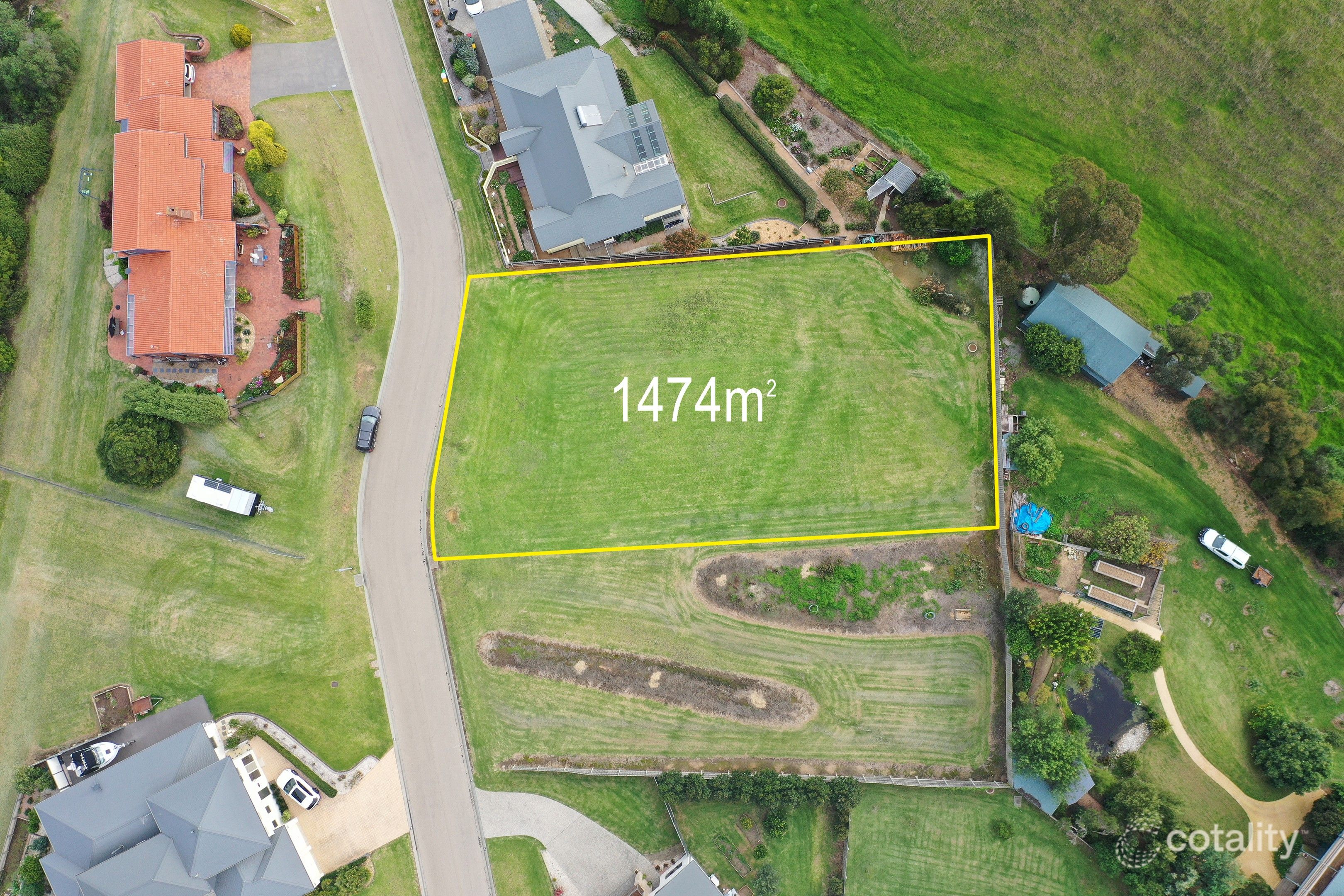 13 Sea-Lakes Cl, Lakes Entrance, VIC 3909