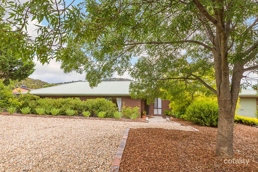 32 Freda Gibson Cct, Theodore, ACT 2905