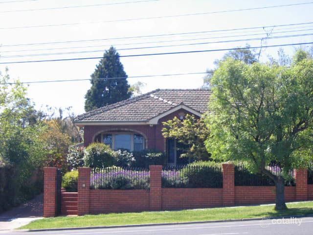 130 Woodland St, Strathmore, VIC 3041