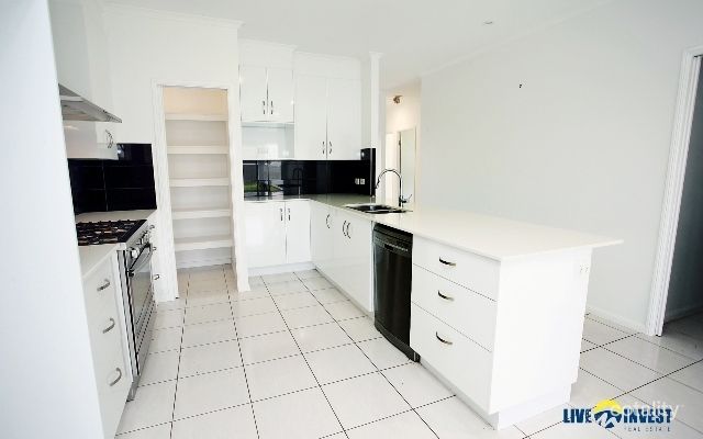 10 Fremont St, Mount Low, QLD 4818