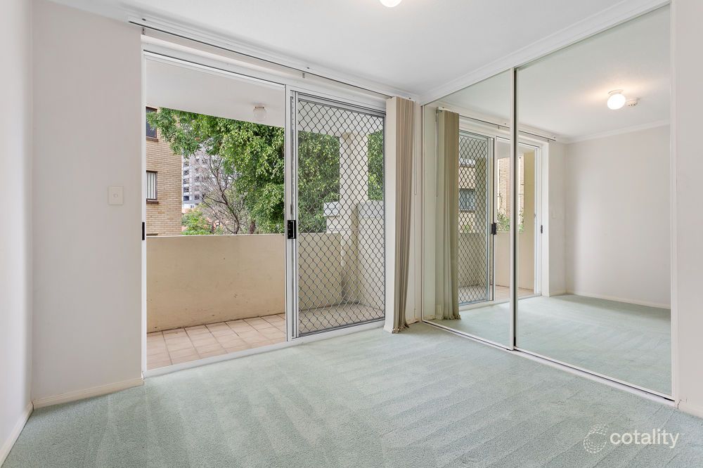 10/16 Patrick Lane, Toowong, QLD 4066