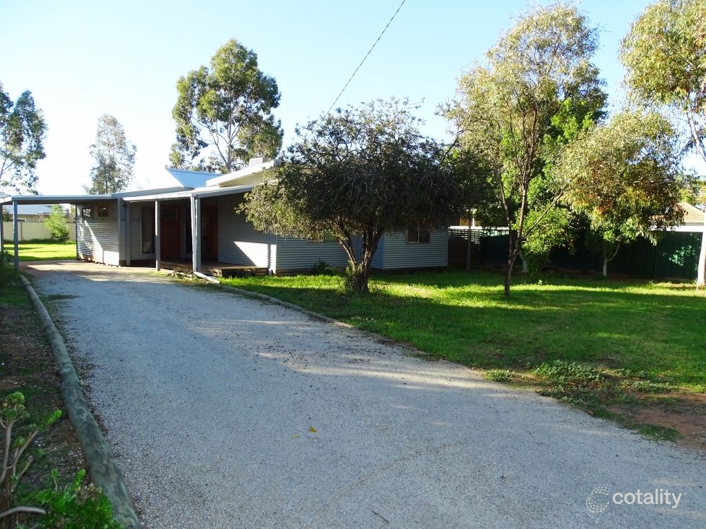 23 East St, Kerang, VIC 3579