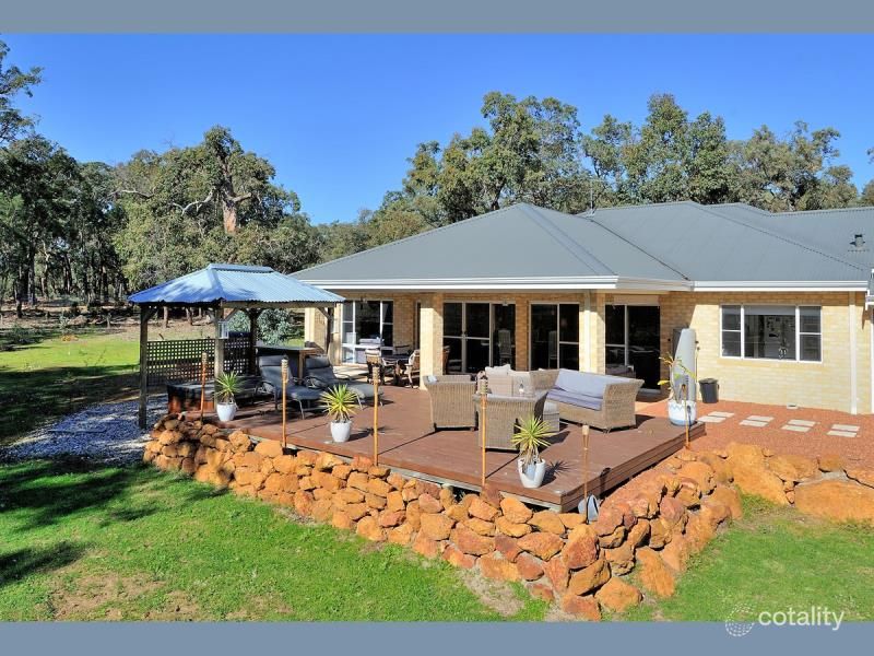 30 Rollinghills Dr, Brigadoon, WA 6069