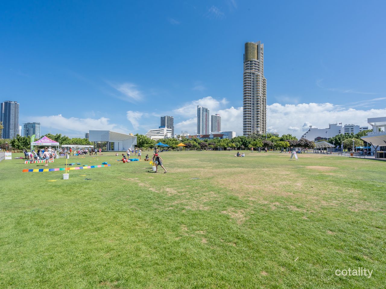 1002/1 Como Cres, Southport, QLD 4215