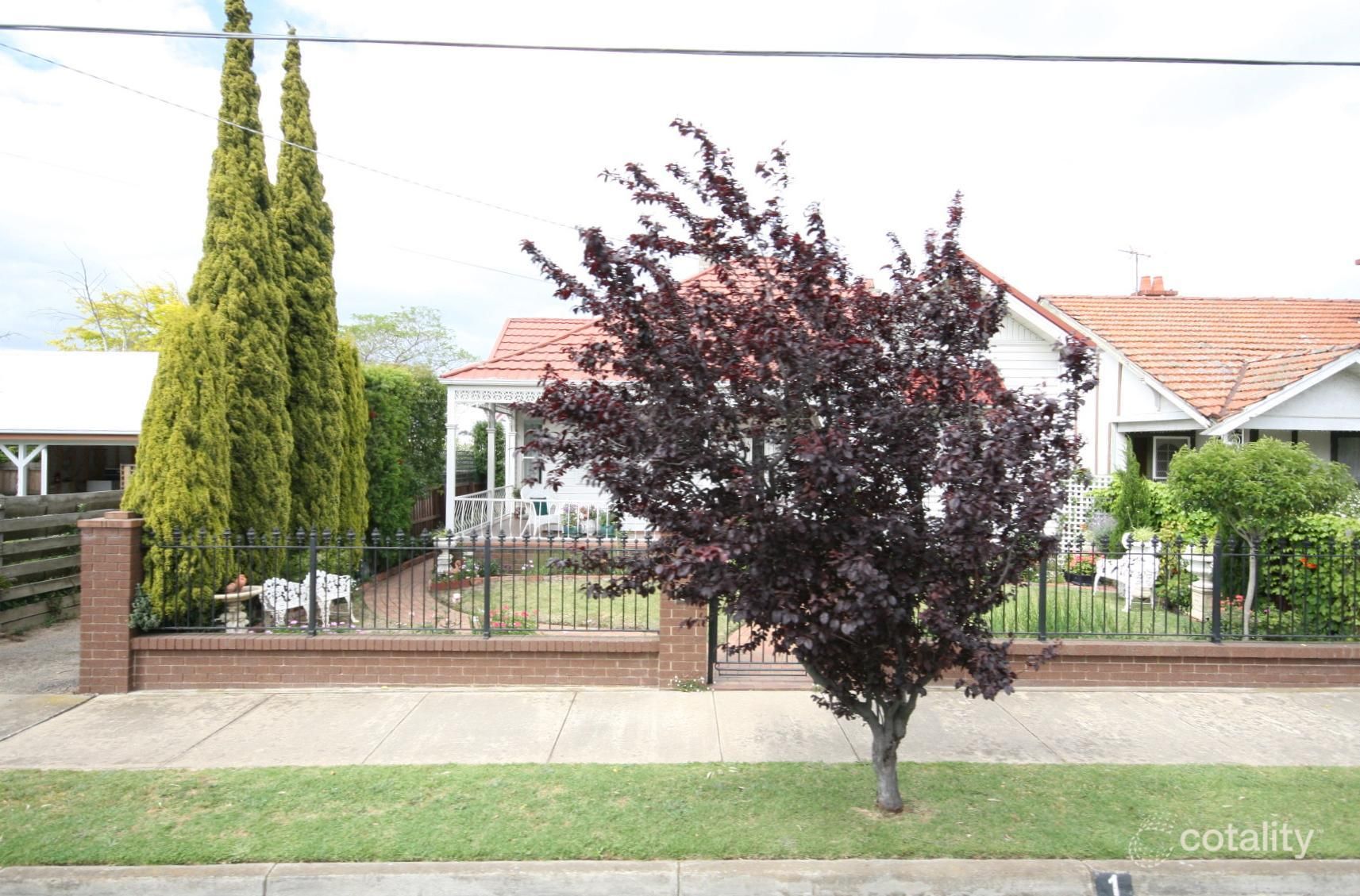 1 Mont Albert Rd, Geelong, VIC 3220