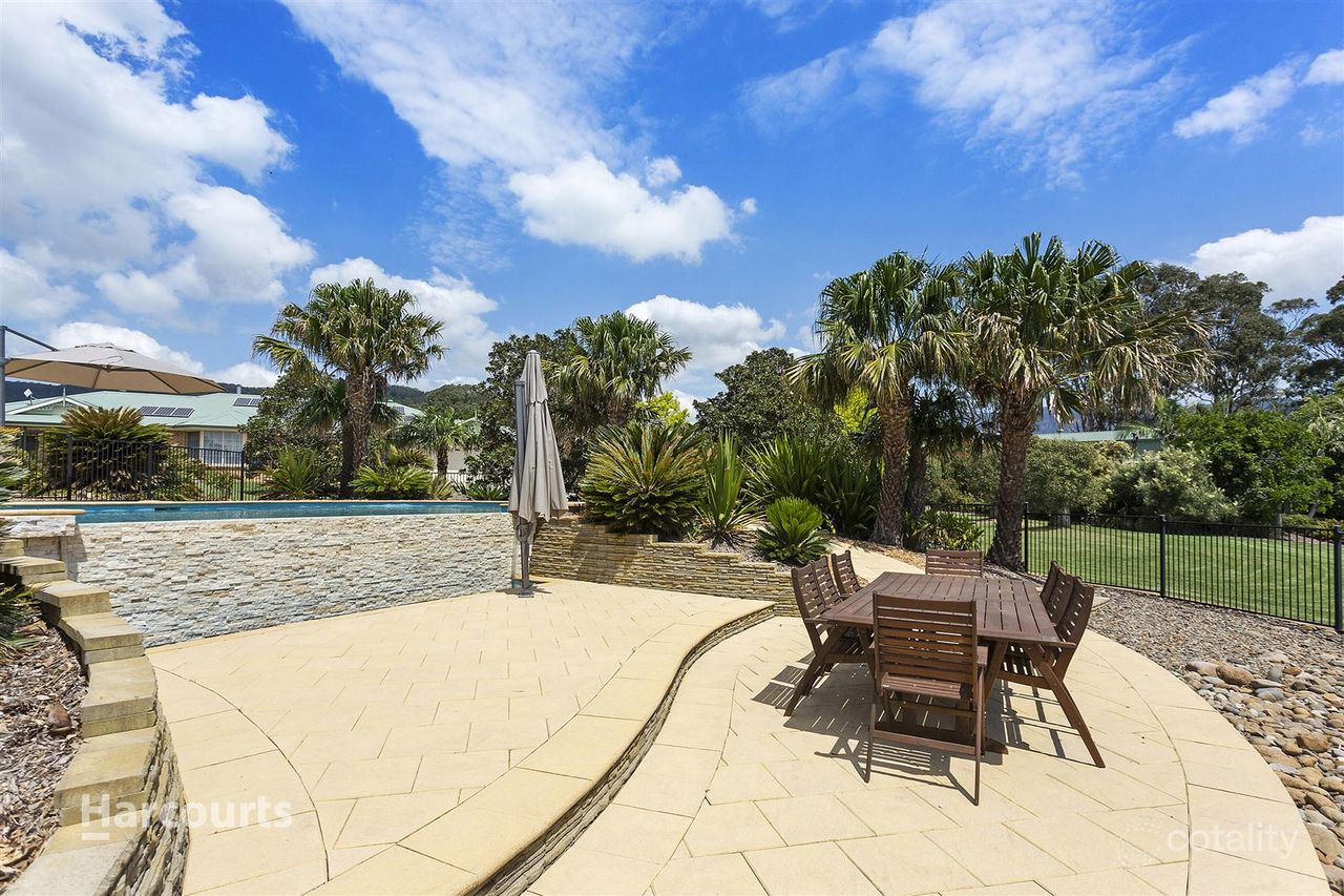 5 Johnstons Cl, Yellow Rock Ridge, NSW 2527