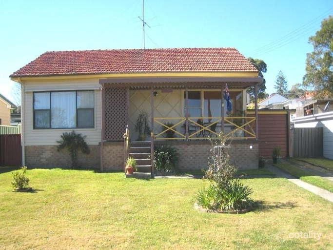 69 Clarence St, Glendale, NSW 2285