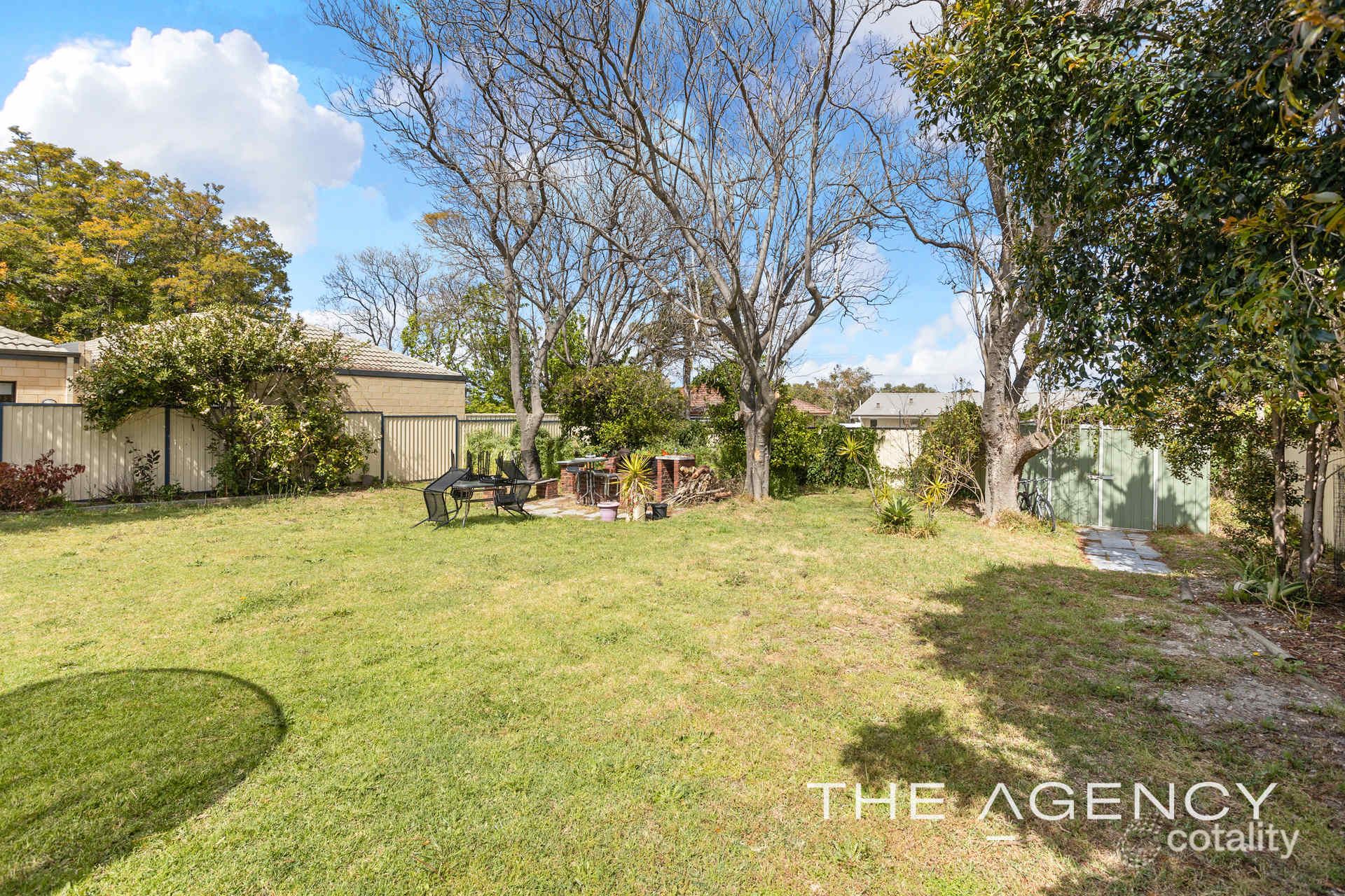 121 Rochester Cir, Balga, WA 6061