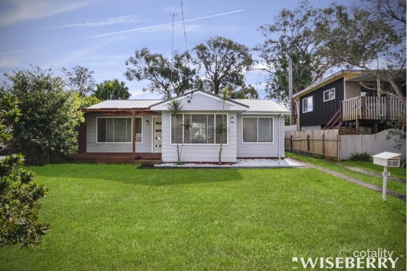 33 Windsor Rd, Berkeley Vale, NSW 2261
