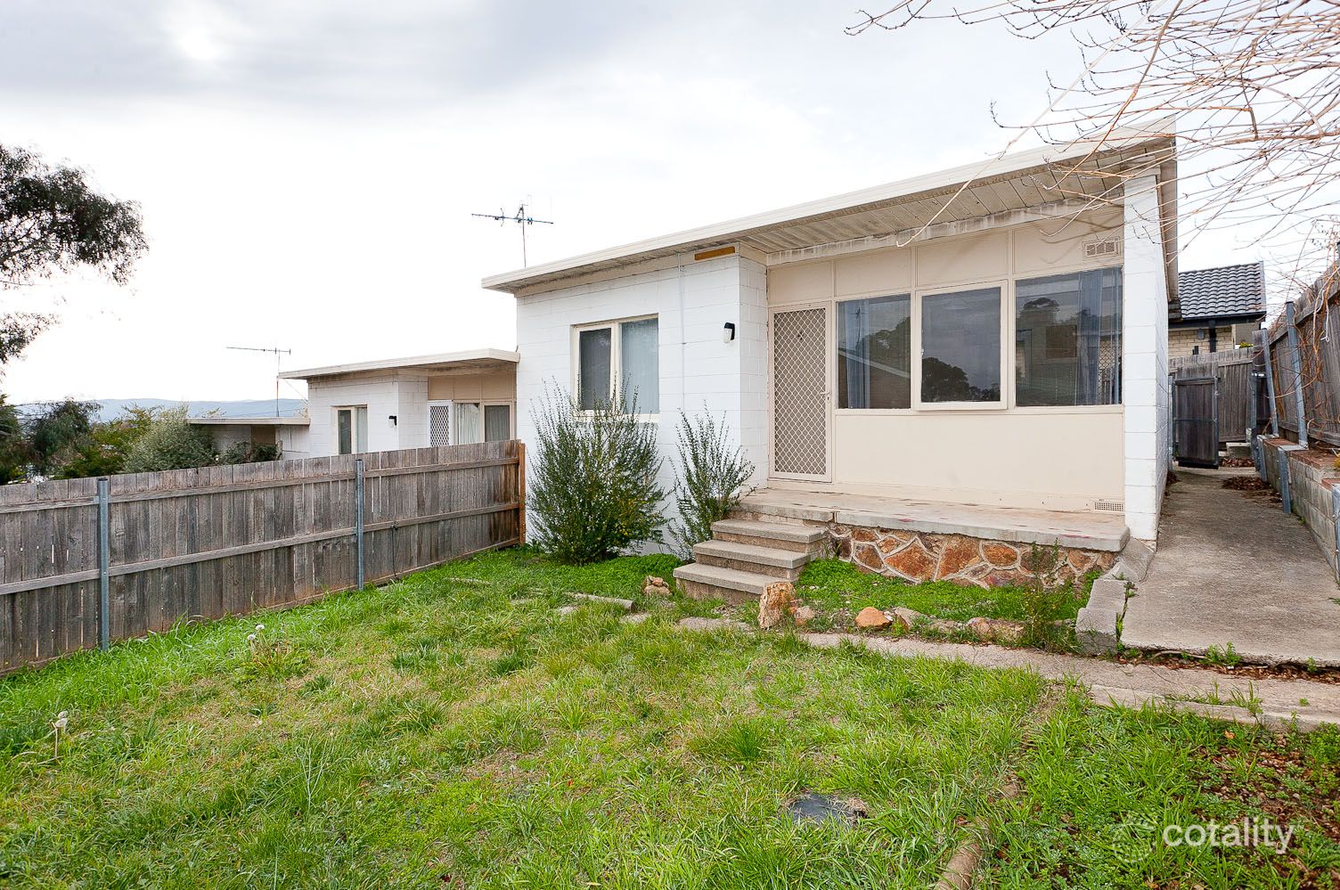 4/4 Fairmount Cres, Karabar, NSW 2620