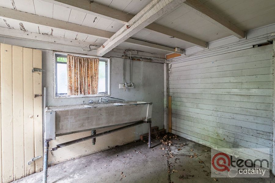 23 Whitehill Rd, Newtown, QLD 4305