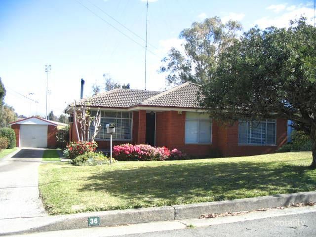 36 Gal Cres, Moorebank, NSW 2170